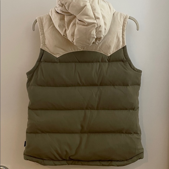 Patagonia Down BIVY Women Olive and Cream Puffer Vest medium LIKE NEW - Picture 9 of 11
